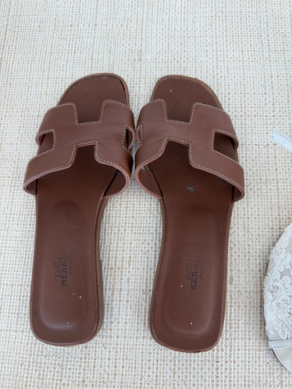 HERMES TAN ORAN SANDALS - Picture 2 of 6